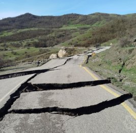 
Оползень на дороге Губа&ndash;Гонагкенд: прервано сообщение с 25 населенными пунктами