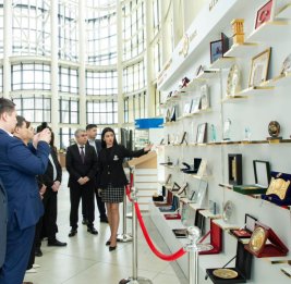 
Казахстанская делегация посетила ASAN xidmət