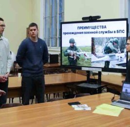 Российская армия смогла набрать только двоечников