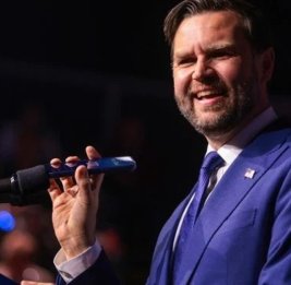 
Звонок во время митинга: Трамп лично поддержал Орбана