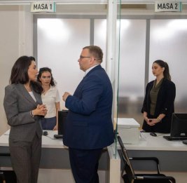 Словацкий омбудсмен в Баку
