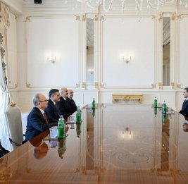 Президент Ильхам Алиев принял министра внутренних дел Турции