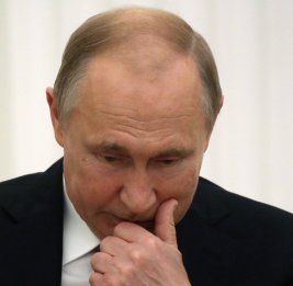 Рейтинг Путина падает