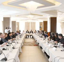 
Инициатива &laquo;Мост мира&raquo;: начал работу круглый стол с участием представителей гражданского общества Азербайджана и Армении