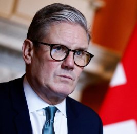 Премьер Британии приехал к арабам