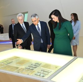 Премьер-министр Литвы Инга Ругинене побывала в Центре Гейдара Алиева