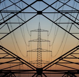 В ФРГ на пассажирский поезд упал контактный провод