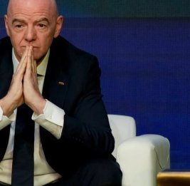 
Инфантино пытается убедить Иран сыграть матчи ЧМ-2026 в США