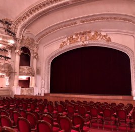 Театр без права на творчество 