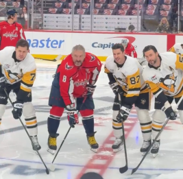 Овечкин сделал совместное фото с Малкиным и Кросби перед матчем НХЛ