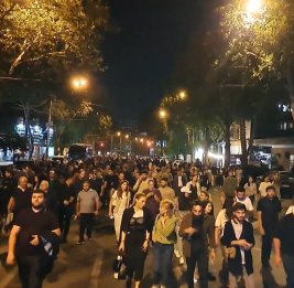 Baza: в Армении прошел сорокатысячный митинг оппозиции