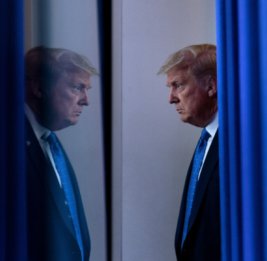 Суд отклонил многомиллиардный иск Трампа