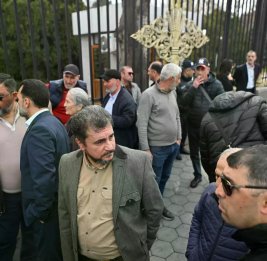 В Иреване родные без вести пропавших требуют рассекретить доклад по 44-дневной войне