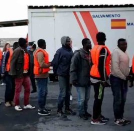 В Испании одобрили указ о легализации тысяч находящихся в стране мигрантов