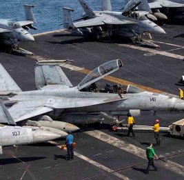 США стянули более 10 тысяч военных к Ормузскому проливу