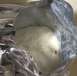 В Баку в купленном в аптеке детском питании обнаружили насекомое