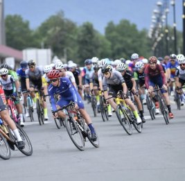 Велогонка Баку-Ханкенди на старте