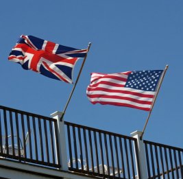 Взаимные обвинения Лондона и Вашингтона
