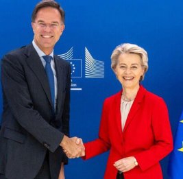 Париж оставил генсека НАТО и главу Еврокомиссии за бортом