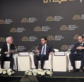 Хикмет Гаджиев: Азербайджан всецело привержен мирной повестке в регионе