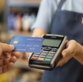 Оплата картой становится менее выгодной? - Банки могут пересмотреть кешбэки