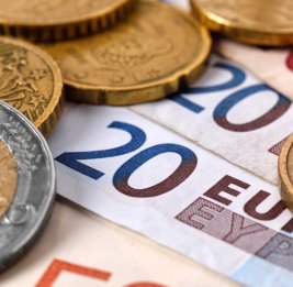 Итальянка 13 лет получала пенсию за умершую мать