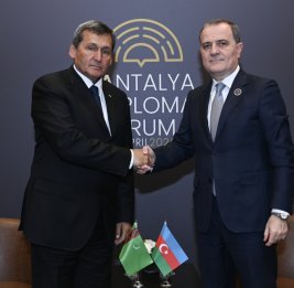 Азербайджан и Туркменистан укрепляют партнерство на основе взаимного уважения и доверия