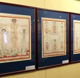 Уникальный "Атлас тибетской медицины" из Бурятии покажут на выставке в Москве