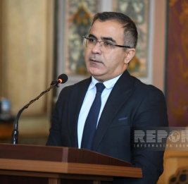 
Иси Мустафаев ушел с поста и.о. председателя правления "Азерпочт"