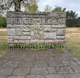 Увековечена память азербайджанских военнопленных, погибших в лагере Берген-Бельзен
