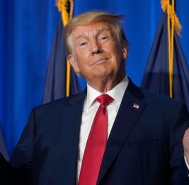 Трамп за час опубликовал 32 поста в соцсети Truth Social