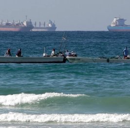 Готовят эвакуацию судов из Персидского залива