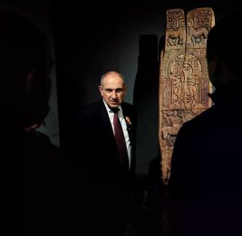 Пашинян намерен обложить налогом церковь в случае переизбрания