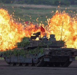 Fuji: в Японии при взрыве танка погибли трое военных