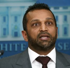 Глава ФБР Патель предъявил журналу The Atlantic иск на $250 млн