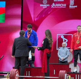 Азербайджанский тяжелоатлет завоевал серебряную медаль чемпионата Европы