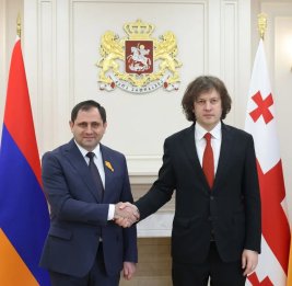 
Грузия и Армения обсудили развитие сотрудничества в сфере обороны