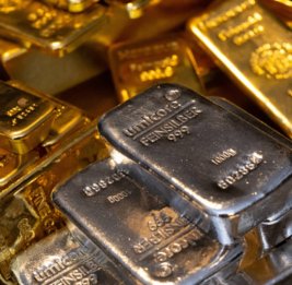 Цены на золото и серебро упали на мировом рынке
