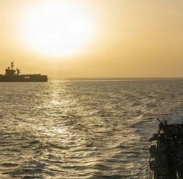 В точке перелома 