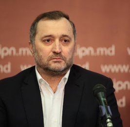 Экс-премьер Молдовы: Страна теряет молодых людей