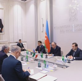 Генеральный прокурор принял посла Ирана в Азербайджане
