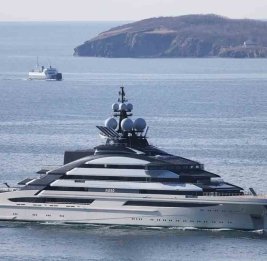 Яхта российского олигарха стоимостью $500 млн прошла через Ормузский пролив