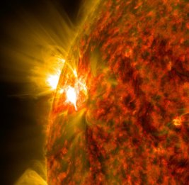 На Солнце произошла сильнейшая за два месяца вспышка