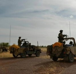 В столице Мали ввели комендантский час