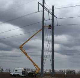 
В Украине из-за непогоды обесточены более 1 тыс. населенных пунктов