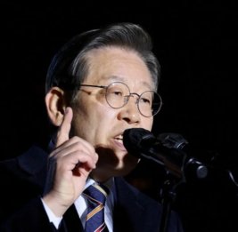 Ли Чже Мён заявил о стремлении Сеула наладить добрососедские связи с Пхеньяном