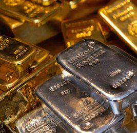 Золото и серебро подешевели на мировом рынке