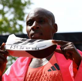 
Акции Adidas выросли после рекорда в марафоне с &laquo;суперкроссовками&raquo;