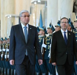 Герцог прилетел в Астану