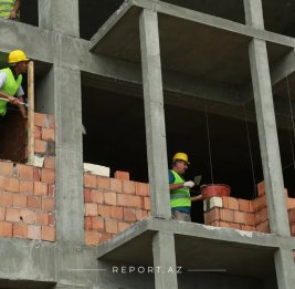 
В Азербайджане выявили более 1,6 тыс. случаев нелегальной занятости на стройках